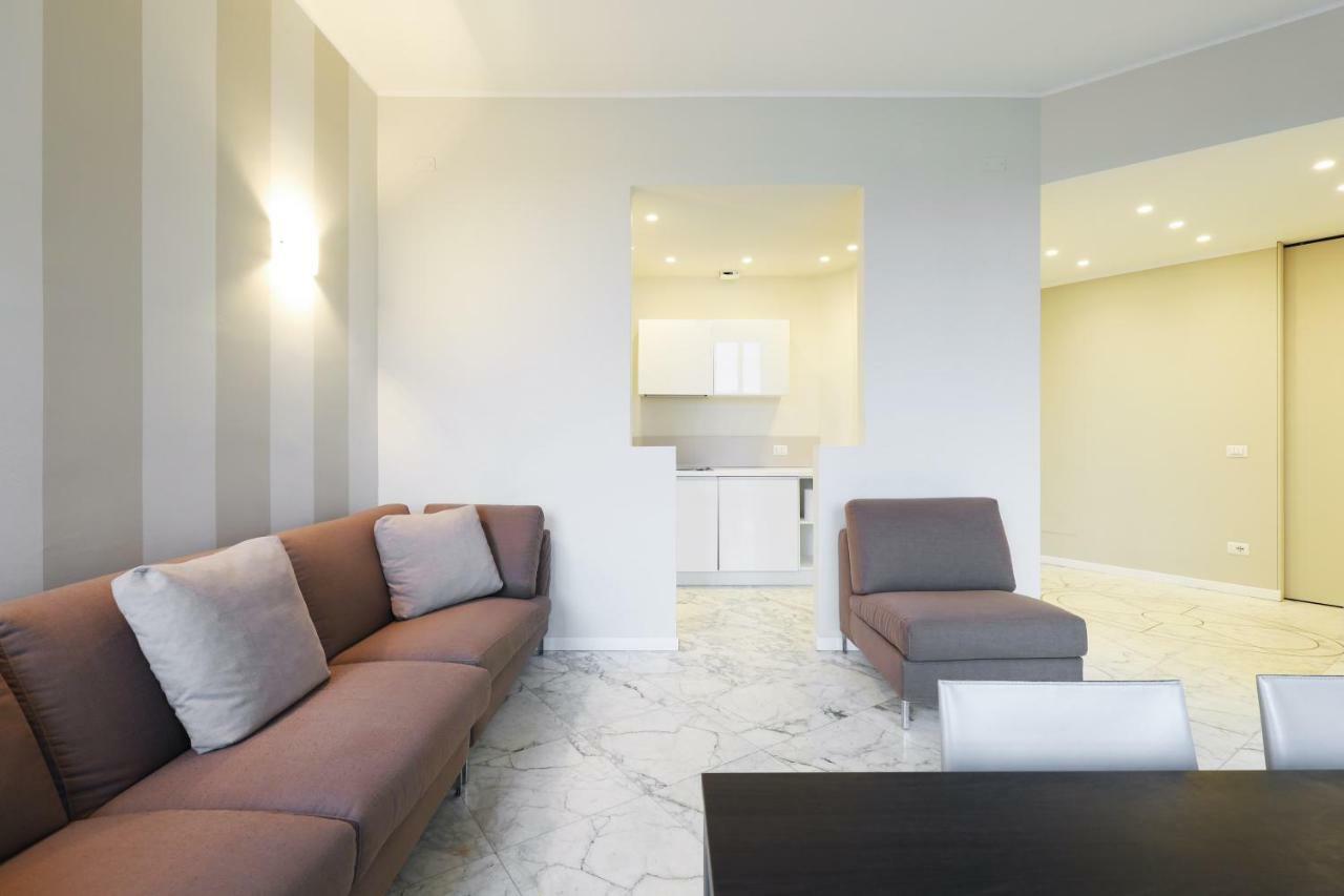 Duomo Luxury Apartment Milán Exterior foto